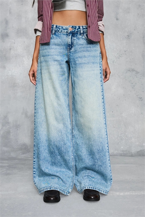 Джинсы с низкой посадкой и широкими брючинами артикул 155844108