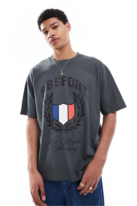 Футболка свободного кроя со спортивным принтом артикул 142432099