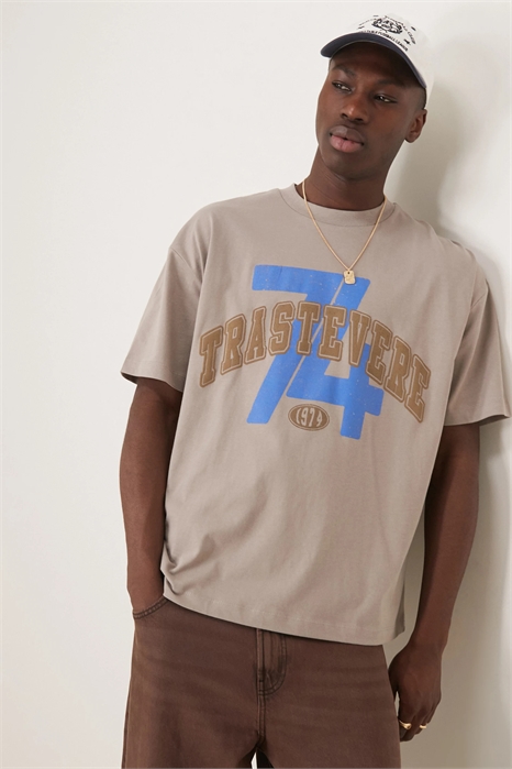 Футболка свободного кроя с принтом города на груди артикул 141730922