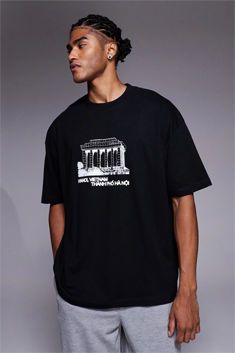 Футболка свободного кроя с пейзажным принтом артикул 148512192