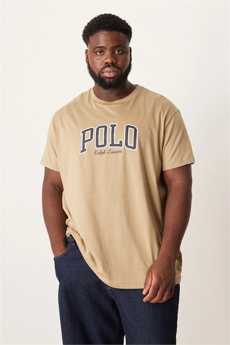 Футболка с логотипом в стиле «колледж» крупным шрифтом, классический крой артикул 148292232