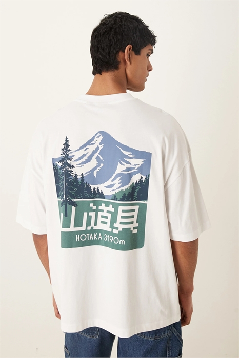 Футболка свободного кроя с изображением гор артикул 152932396