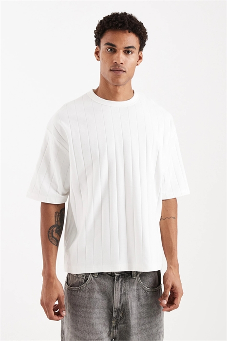 Футболка свободного кроя артикул 151965005