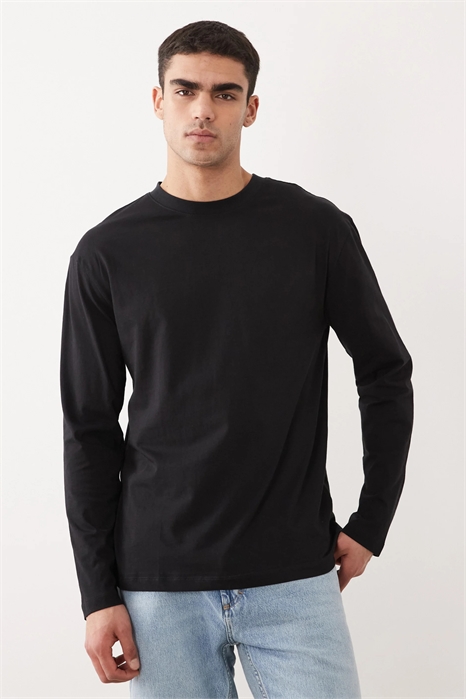 Футболка с длинным рукавом Essentials в стиле кэжуал артикул 152930848