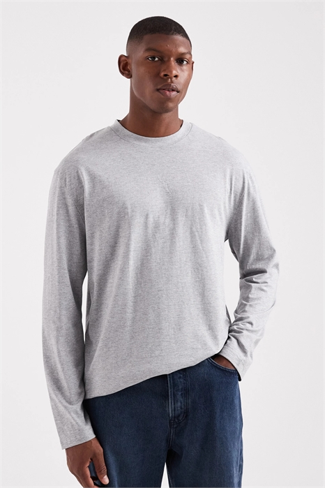 Футболка с длинным рукавом Essentials в стиле кэжуал артикул 152902391