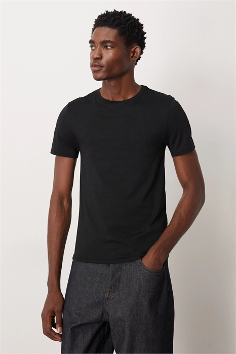 Футболка облегающего кроя из высококачественного хлопка SUPIMA® артикул 148450646