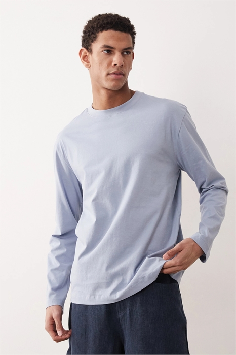 Футболка с длинным рукавом Essentials в стиле кэжуал артикул 154034472