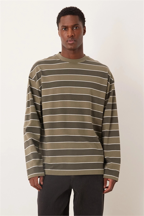 Футболка с длинным рукавом из плотной ткани большого размера артикул 153153765