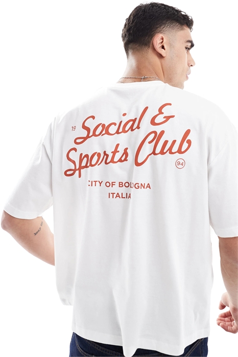 Объёмная футболка свободного кроя с надписью артикул 141525610