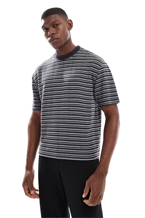 Прямая свободная футболка в полоску артикул 143055260