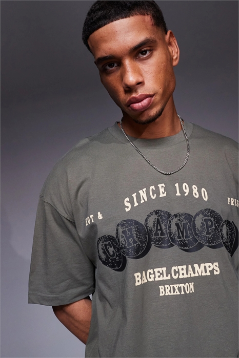 Футболка свободного кроя со спортивным принтом артикул 141663117