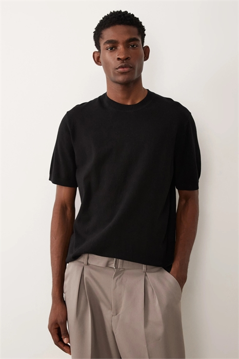 Удобная трикотажная футболка с круглым вырезом из смесовой хлопковой ткани артикул 154263850