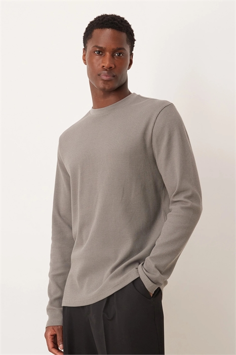 Футболка с длинным рукавом артикул 154640927