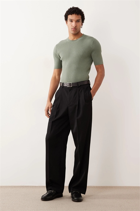 Трикотажная футболка с круглым вырезом из смесовой хлопковой ткани, облегающего кроя артикул 154264145