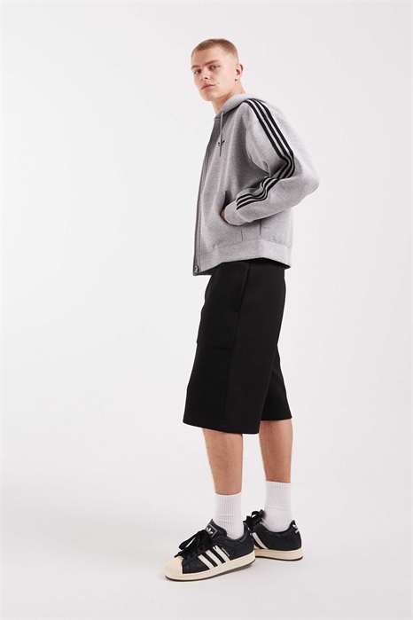 Шорты-джинсы оверсайз из плотной ткани в стиле дайвинга артикул 156270204