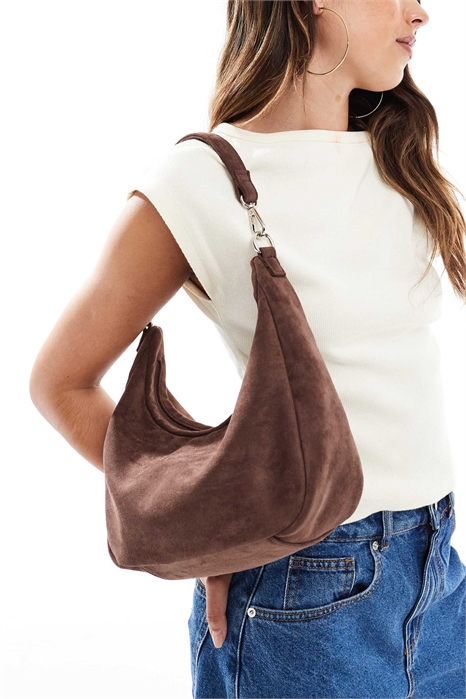 Сумка через плечо и на ремне из искусственной замши с заниженными плечами артикул 147620810