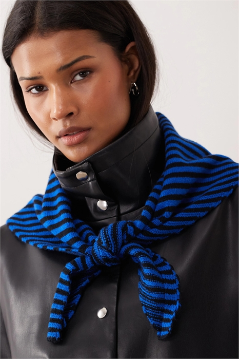 Треугольный шарф артикул 154262366