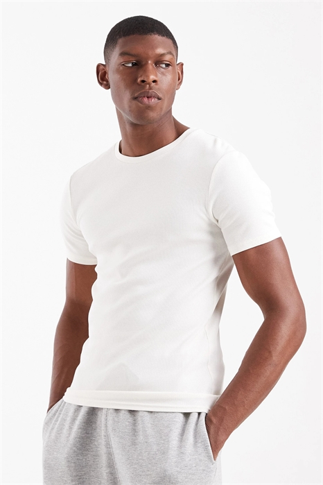 Футболка Essentials с облегающим кроем артикул 149930146
