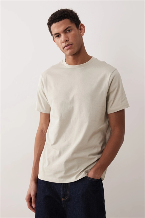 Футболка Essentials с прямым кроем артикул 151965664