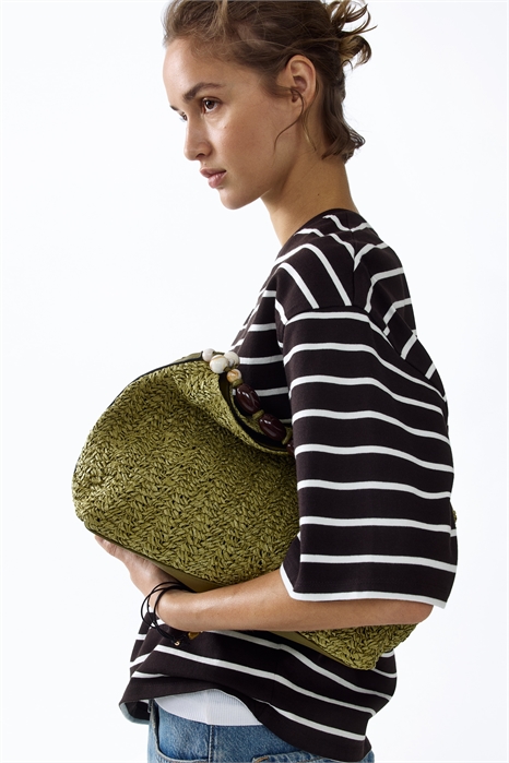 Хлопковая футболка свободного кроя артикул 1333668001