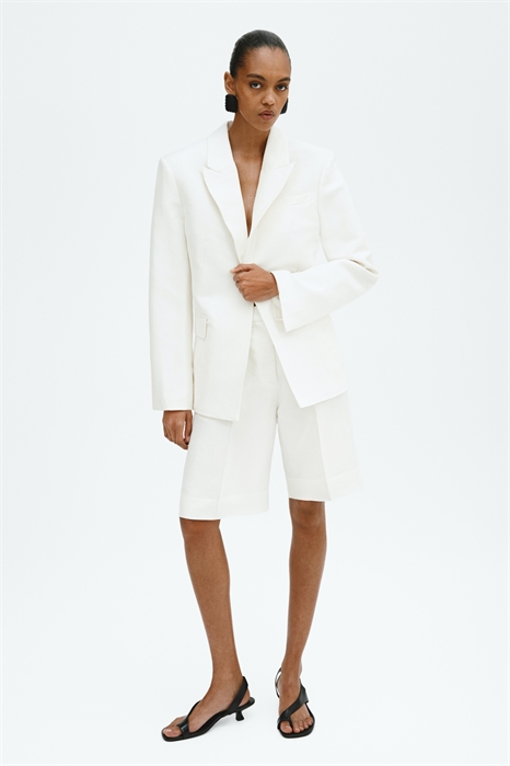 Бермуды из смесовой ткани с долей льна артикул 1334014001