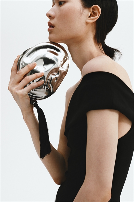 Асимметричный металлический клапан артикул 1334418001