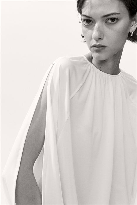 Топ с открытыми рукавами артикул 1337025001