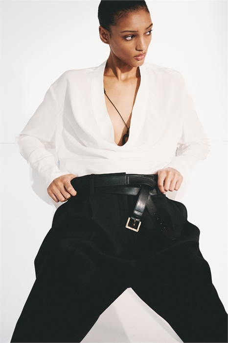 Блузка с капюшоном артикул 1342234001