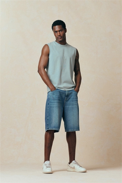 Джинсовые шорты-бермуды артикул 153890268