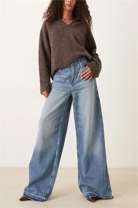 Джинсы Aba с широкими брючинами и контрастным подолом артикул 143764171