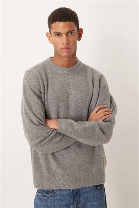 Свитер с круглым вырезом из вязаного материала с эффектом ворсистости, свободного кроя артикул 142045831