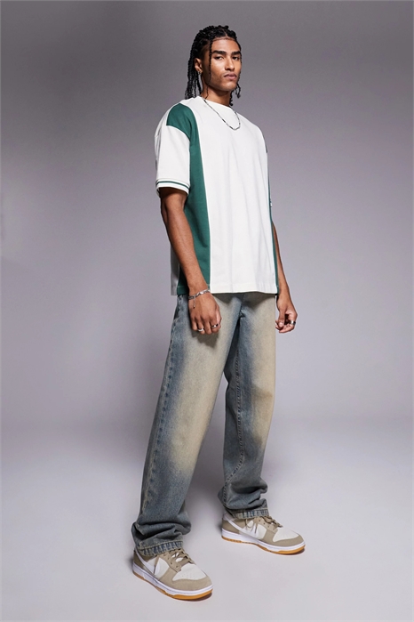 Футболка свободного кроя с цветовыми вставками артикул 142090885