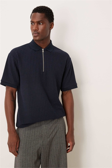 Поло свободного кроя из плотной ткани с застежкой-молнией на горловине артикул 153322813