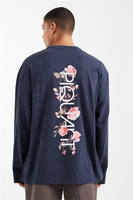 Толстовка свободного кроя с длинными рукавами и цветочным принтом на спине артикул 153155041