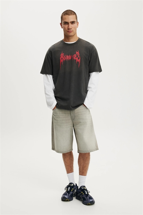 Музыкальная футболка укоренного кроя артикул 156163672