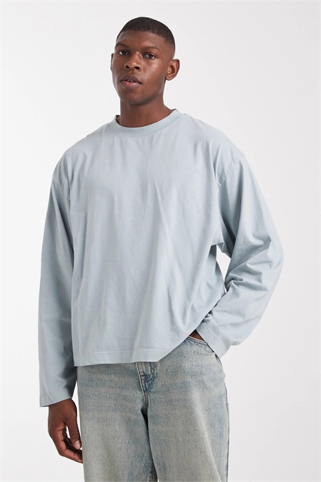 Футболка с длинными рукавами, широким кроем, заниженными проймами и плотной тканью артикул 147969721