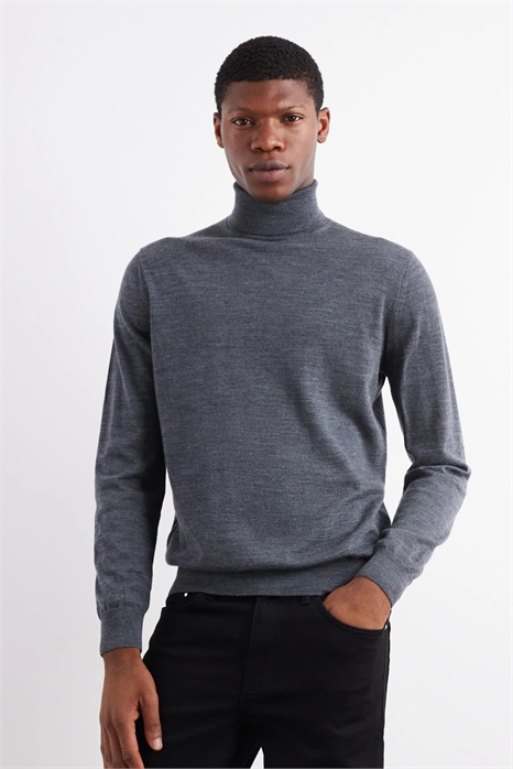 Свитер с высоким воротником из трикотажа артикул 148787273