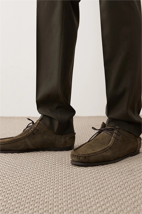 Замшевые ботинки на шнурках артикул 151486358