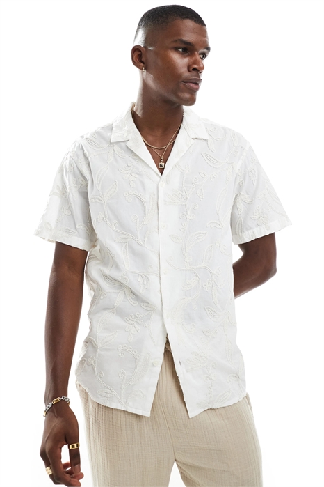 Рубашка с короткими рукавами и вышивкой артикул 146837821