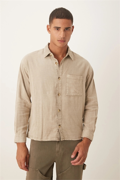 Рубашка с длинными рукавами из стираной ткани артикул 151031004