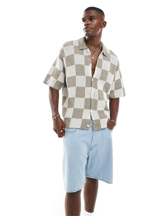 Рубашка с узором «шахматная доска», связанная крючком артикул 146849683