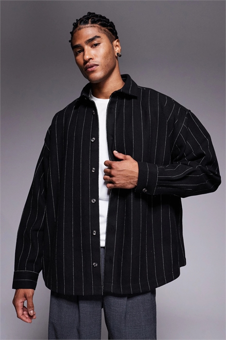 Рубашка свободного кроя с узором «под шерсть» в тонкую полоску артикул 146856601