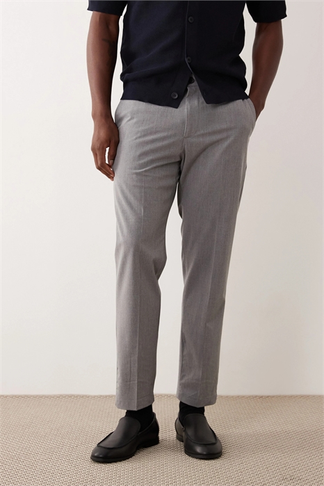 Брюки с зауженным кроем и складками спереди артикул 150834245