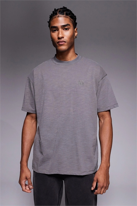 Футболка свободного кроя артикул 151871316