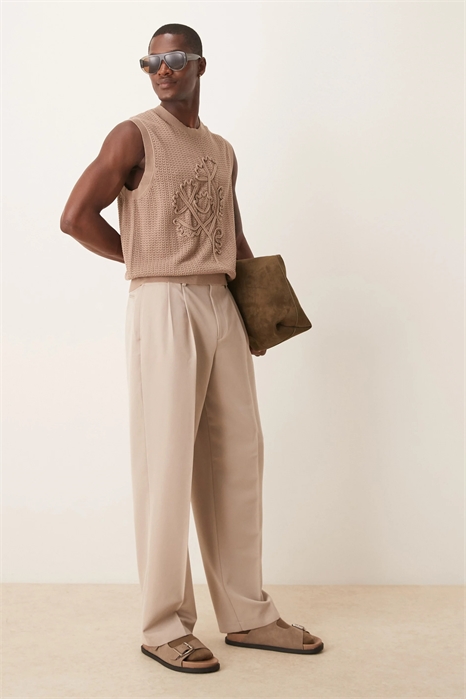 Стильные брюки с широкими брючинами и двойными складками артикул 137322350