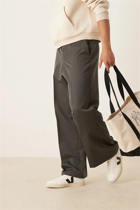 Брюки свободного кроя артикул 142167329