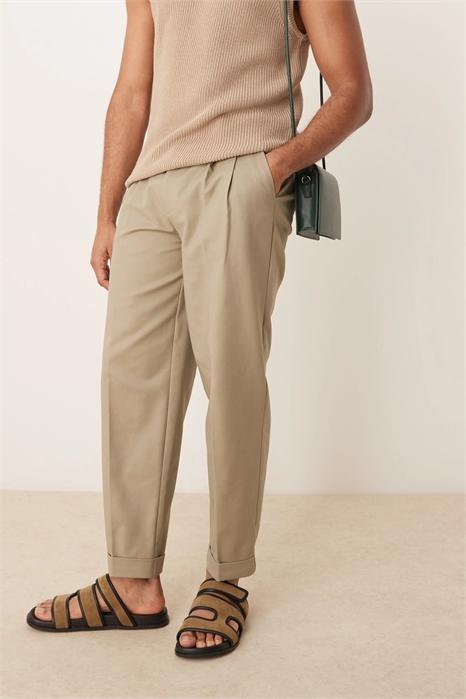 Стильные широкие брюки-чино из хлопка с зауженным кроем артикул 139728690