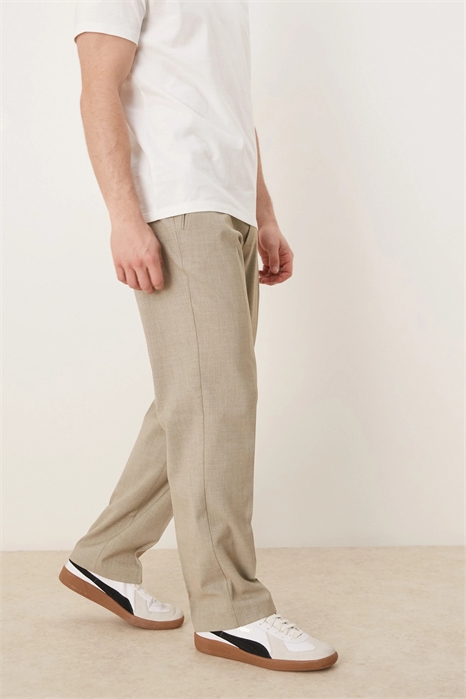 Стильные брюки с прямыми брючинами и боковыми регуляторами артикул 142426695