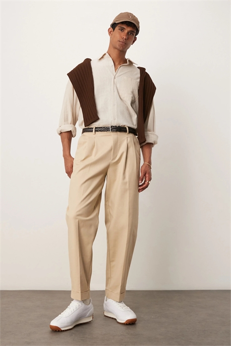 Стильные широкие брюки-чино из хлопка с зауженным кроем артикул 139728689