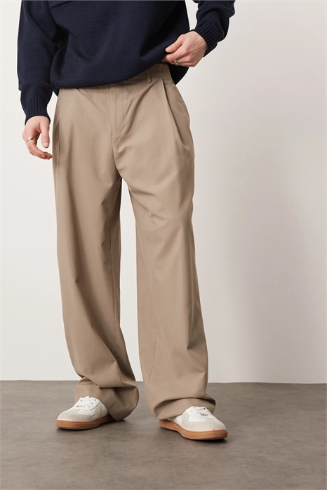 Стильные брюки с широкими брючинами и глубокой складкой артикул 138465531